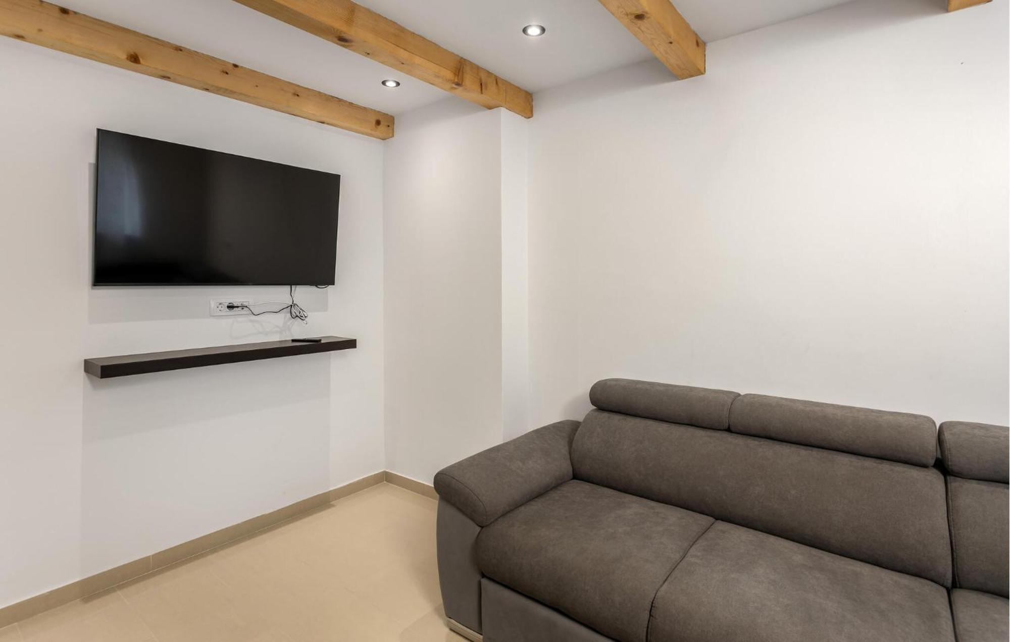 Gorgeous Apartment In Brsec With Kitchen المظهر الخارجي الصورة