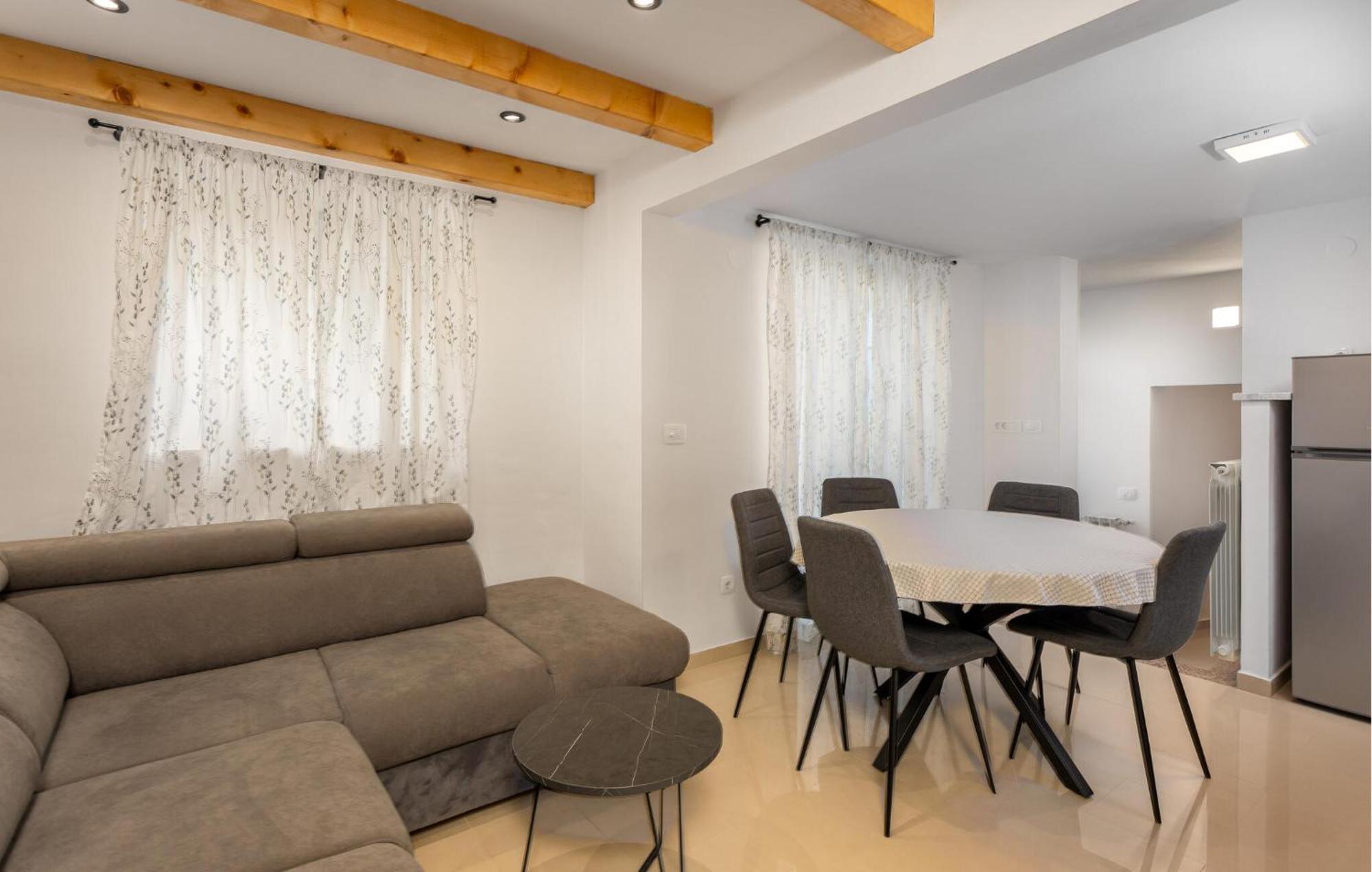 Gorgeous Apartment In Brsec With Kitchen المظهر الخارجي الصورة